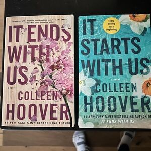 Colleen Hoover It Ends With Us/It Begins With Us.